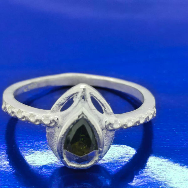 Silver ladies ring