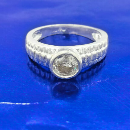 Silver ladies ring