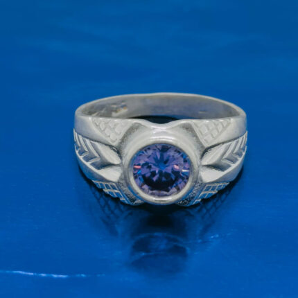 Silver ladies ring