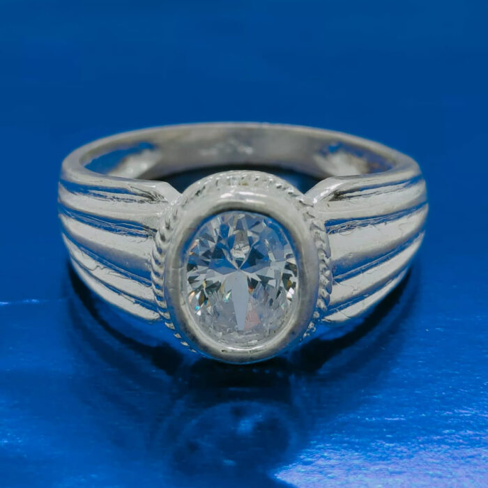 Silver ladies ring