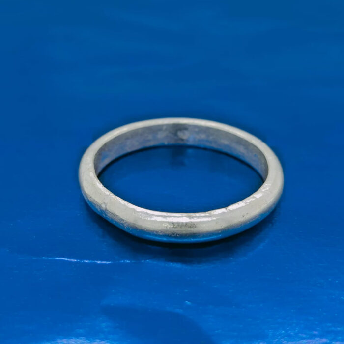 Silver ladies ring