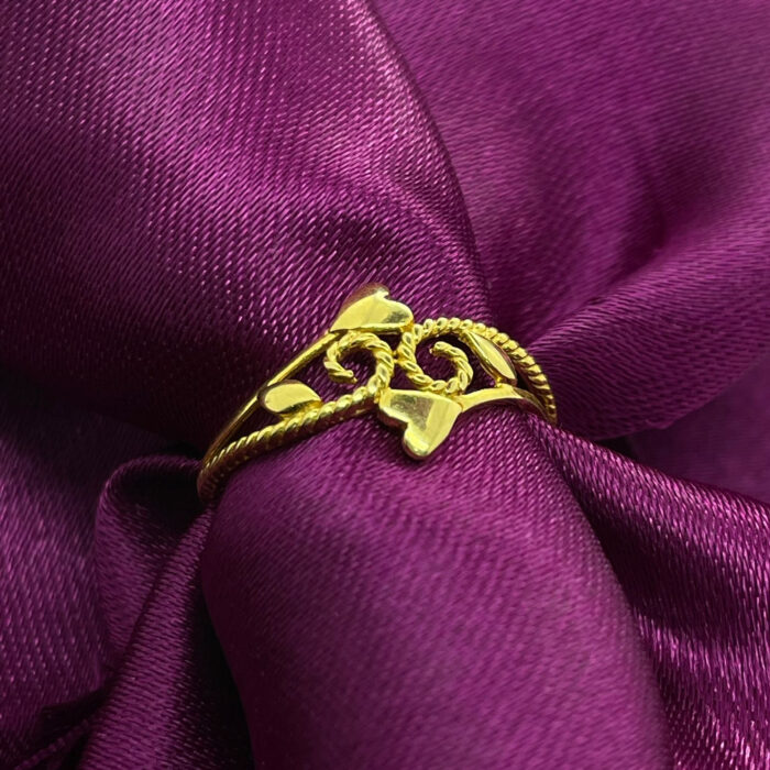 Gold Ladies Ring