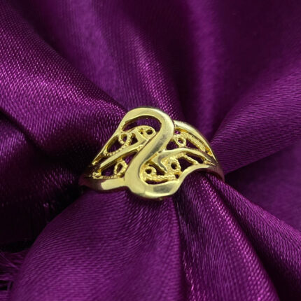 Gold Ladies Ring