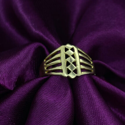 Gold Ladies Ring