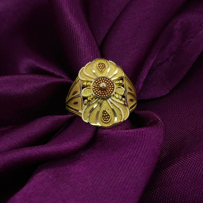 Gold Ladies Ring